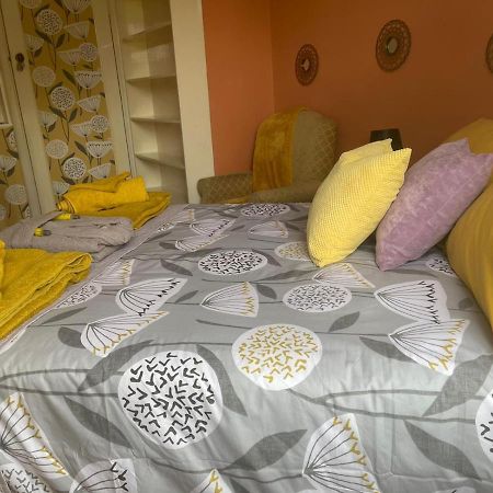 Apartament Peaceful Retreat Hideaway Surrey Esher Zewnętrze zdjęcie