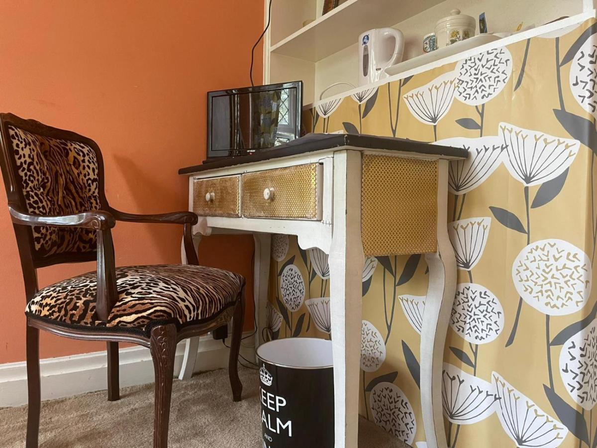 Apartament Peaceful Retreat Hideaway Surrey Esher Zewnętrze zdjęcie