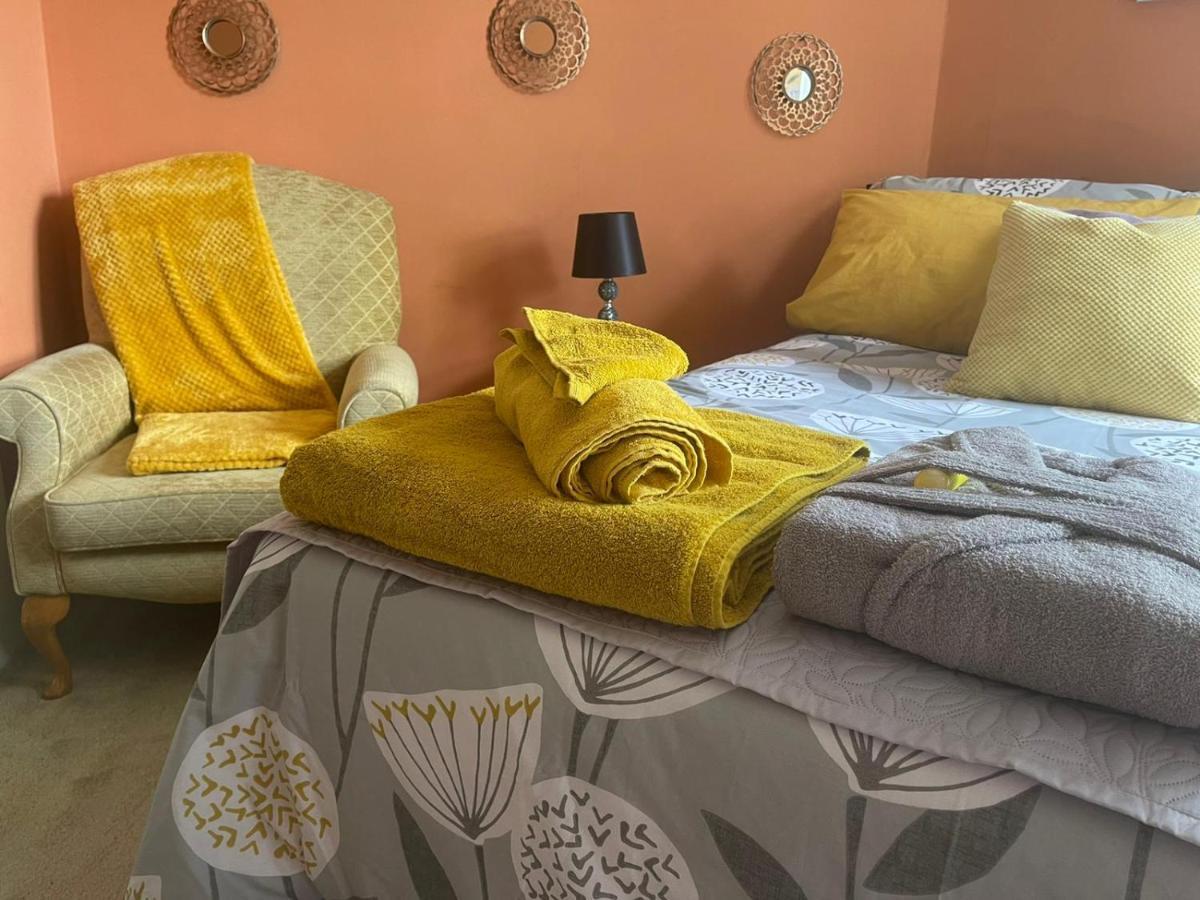 Apartament Peaceful Retreat Hideaway Surrey Esher Zewnętrze zdjęcie